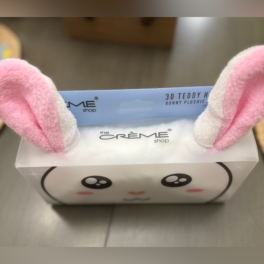 The Crème Shop 3D Teddy Headband Bunny Plush Spa Headband Pink White NWT - Picture 4 of 9